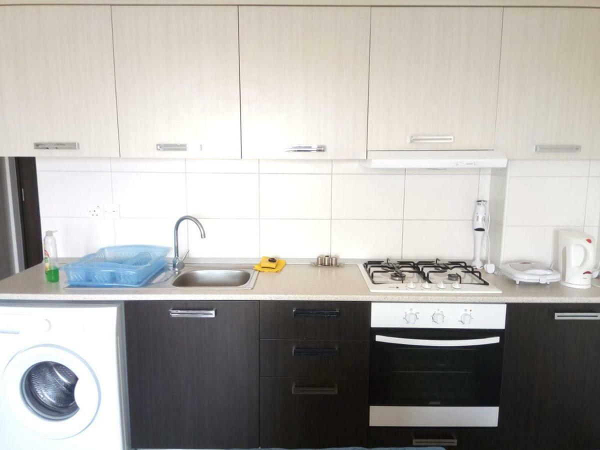 Long Beach Holiday Apartments Trikomo Екстер'єр фото