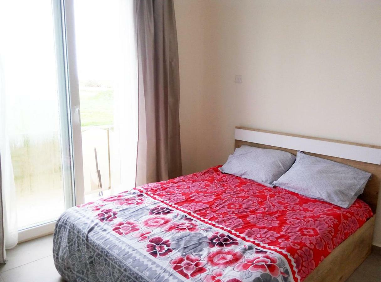 Long Beach Holiday Apartments Trikomo Екстер'єр фото