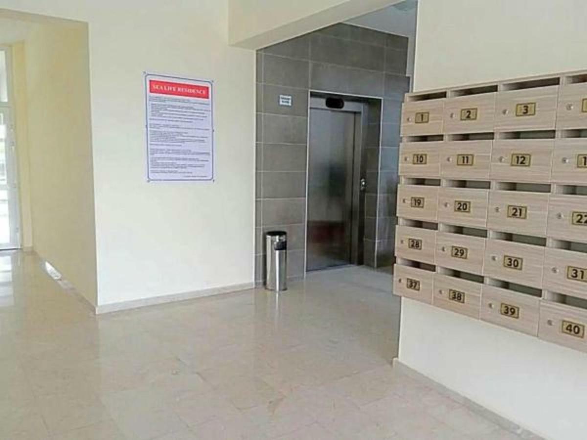 Long Beach Holiday Apartments Trikomo Екстер'єр фото