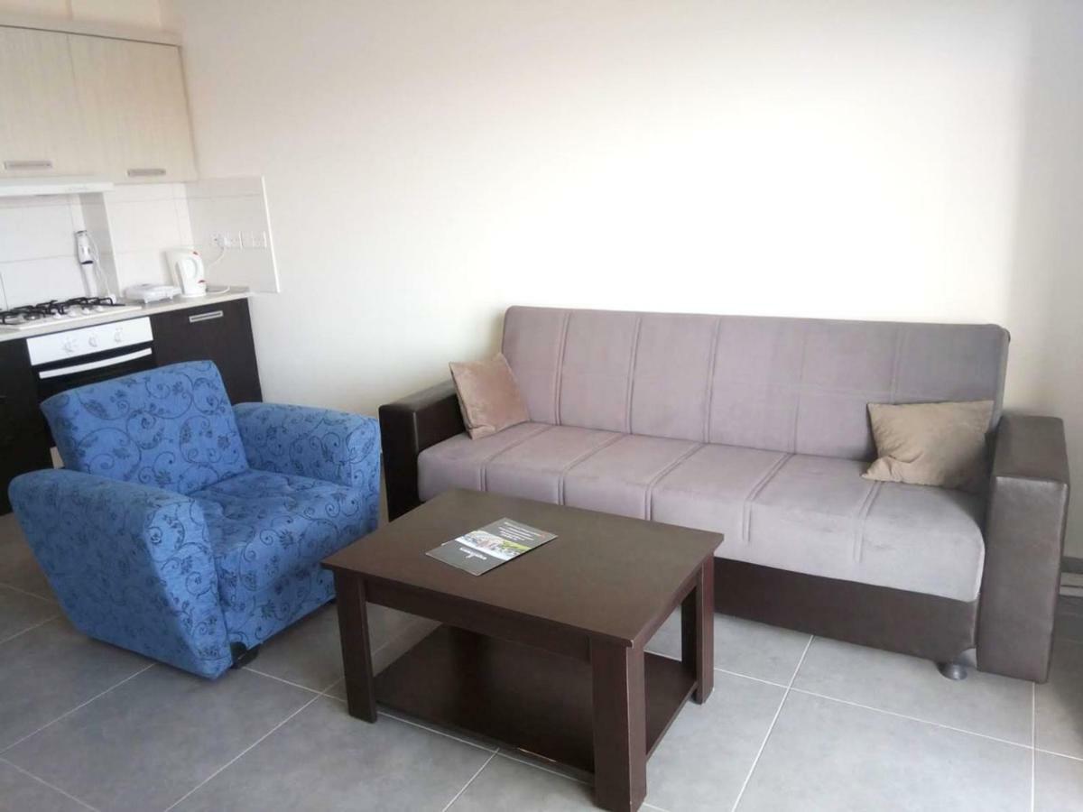 Long Beach Holiday Apartments Trikomo Екстер'єр фото