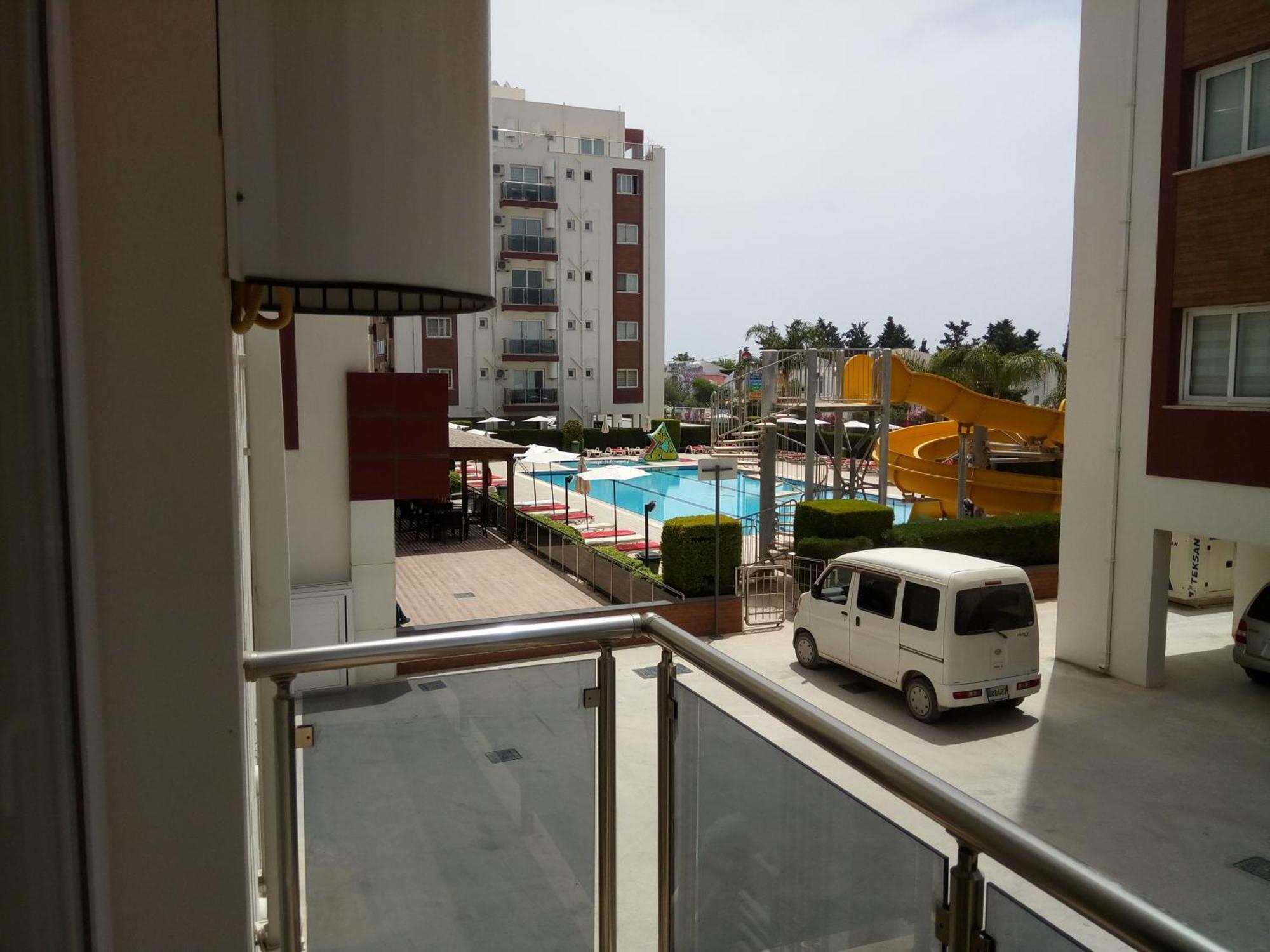 Long Beach Holiday Apartments Trikomo Екстер'єр фото